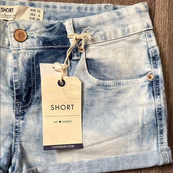 Cotton On Women's Blue Denim Shorts Size 6 / 28 NWT - Picture 3 of 7